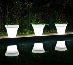 Pot De Fleurs Melili- Pot De Fleurs LED RGB-avec Télécommande-Pots Avec Jardinière Lumineuse RGB-Vase LED -Lampe D'extérieur-Éclairage De Jardin-Pot De Fleur-cadeau De Noël Lux-Lampe De Noël-lampe De Fête-lampe De Jardin -Jingle Bells Boutique 1200x1069