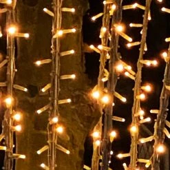 Éclairage De Noël à LED - 15 Mètres Liables - 150 Points Lumineux - IP65 étanche - Blanc Extra Chaud 2200K - Câble En Caoutchouc De Haute Qualité - Économe En énergie 9W - Incl. Fiche -Jingle Bells Boutique 1200x1200 581