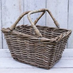 MigoStyling - Panier Pique-nique - Avec Anses - Osier - Rotin - L42 X P32 X H24 Cm - Magazine - Décoration - Cadeau De Noël -Jingle Bells Boutique 1200x1200 645