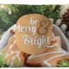 Coussins D'extérieur - Jardin - Citation Pour La Maison à Noël 'Soyez Joyeux Et Lumineux' Sur Fond De Biscuits De Noël - 50x30 Cm -Jingle Bells Boutique 1200x746 19