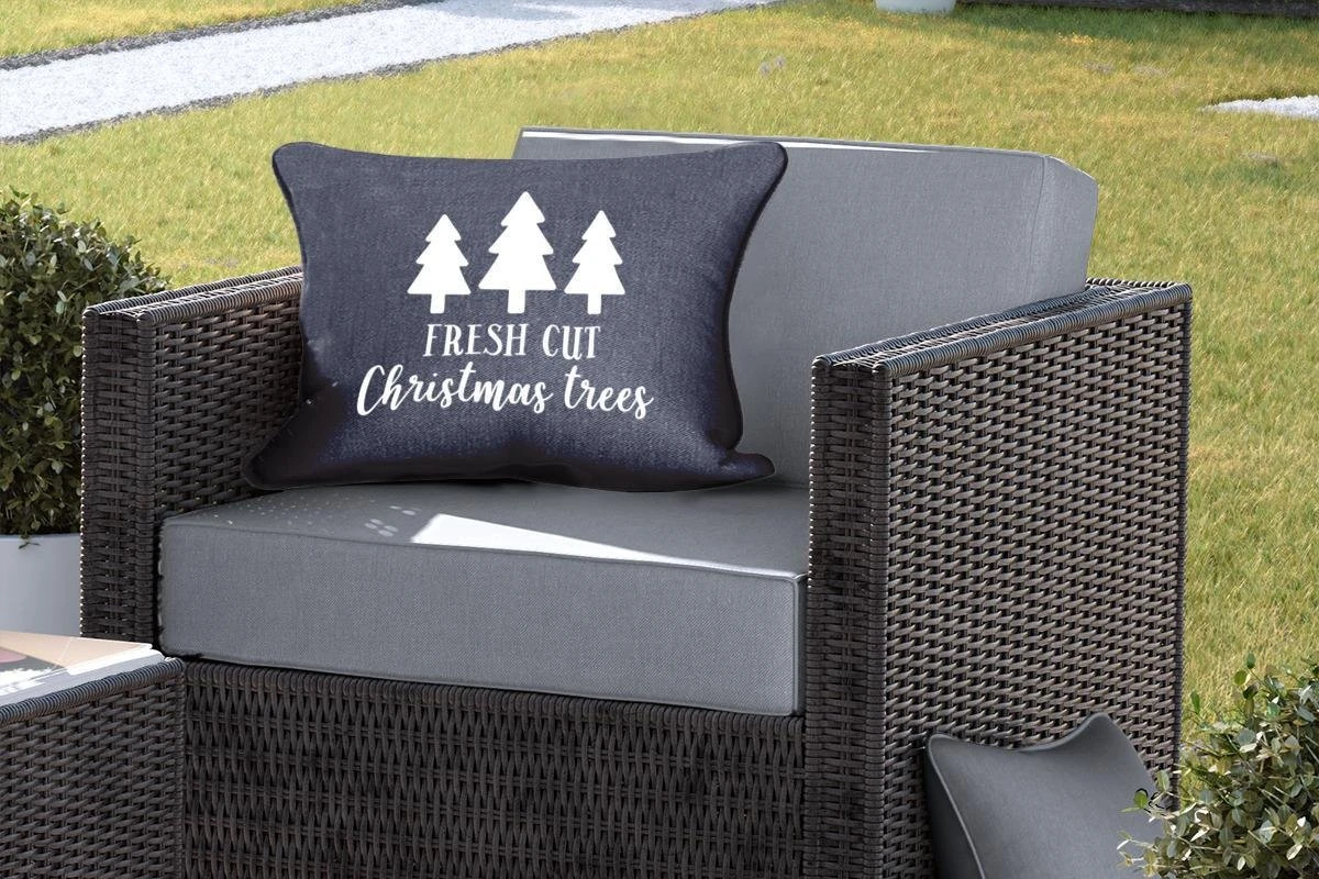 Coussins D'extérieur - Jardin - Citation De Noël Arbres De Noël Fraîchement Coupés Avec Un Fond Noir - 60x40 Cm 7 Coussins D'extérieur - Jardin - Citation De Noël Arbres De Noël Fraîchement Coupés Avec Un Fond Noir - 60x40 Cm – Image 5