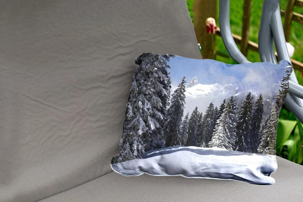 Coussins D'extérieur - Jardin - Les Sapins Enneigés Des Montagnes Créent Une Ambiance De Noël - 60x40 Cm 4 Coussins D'extérieur - Jardin - Les Sapins Enneigés Des Montagnes Créent Une Ambiance De Noël - 60x40 Cm – Image 2
