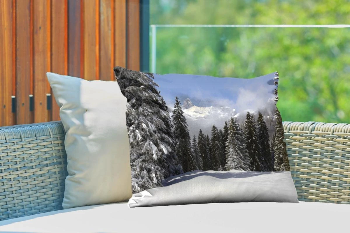 Coussins D'extérieur - Jardin - Les Sapins Enneigés Des Montagnes Créent Une Ambiance De Noël - 60x40 Cm 5 Coussins D'extérieur - Jardin - Les Sapins Enneigés Des Montagnes Créent Une Ambiance De Noël - 60x40 Cm – Image 3