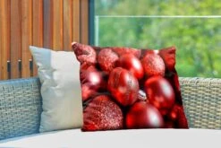 Coussins D'extérieur - Jardin - Boules De Noël Rouges Avec Différentes Textures - 60x40 Cm -Jingle Bells Boutique 1200x800 1063