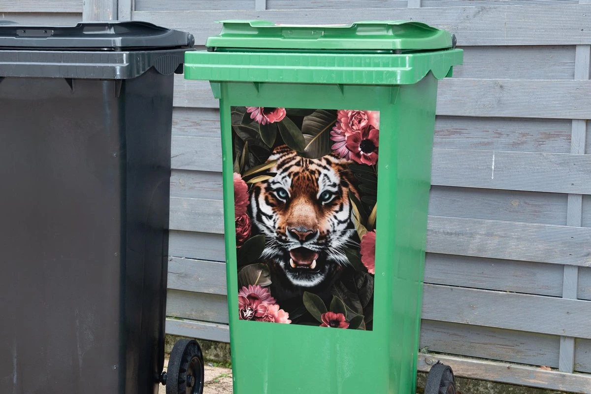 Sticker Conteneur TigreIllustrations De Noël - Tête De Tigre Entre Les Fleurs Roses 6 Sticker Conteneur TigreIllustrations De Noël - Tête De Tigre Entre Les Fleurs Roses – Image 4