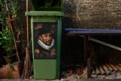 Autocollant De Conteneur Vieux MaîtresIllustrations De Noël - Guillaume D' Oranje Par Old Master Adriaen Thomasz Entouré De Fleurs -Jingle Bells Boutique 1200x800 1087