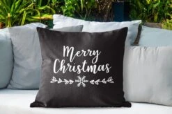 Coussins D'extérieur - Jardin - Citation De Noël Joyeux Noël Sur Fond Noir - 60x60 Cm -Jingle Bells Boutique 1200x800 1095