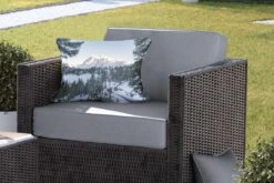 Coussins D'extérieur - Jardin - Une Route De Montagne Avec Vue Sur Le Paysage Américain à Noël - 50x30 Cm -Jingle Bells Boutique 1200x800 1109