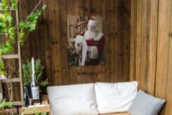 Liste De Lecture Du Père Noël Avec Un Sapin De Noël En Arrière-plan Affiche De Jardin 60x80 Cm - Toile De Jardin / Toile D'extérieur / Peintures D'extérieur (décoration De Jardin) -Jingle Bells Boutique 1200x800 1148