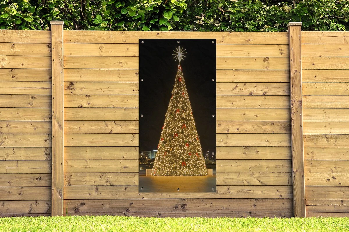 Affiche De Clôture Un énorme Sapin De Noël Aux États-Unis - 100x200 Cm - Toile De Jardin 5 Affiche De Clôture Un énorme Sapin De Noël Aux États-Unis - 100x200 Cm - Toile De Jardin – Image 3