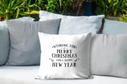Coussins D'extérieur - Jardin - Citation De Noël Je Vous Souhaite Un Joyeux Noël Avec Un Fond Blanc - 45x45 Cm 10 Coussins D'extérieur - Jardin - Citation De Noël Je Vous Souhaite Un Joyeux Noël Avec Un Fond Blanc - 45x45 Cm -Jingle Bells Boutique 1200x800 1282