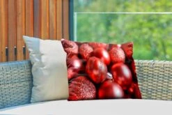 Coussins D'extérieur - Jardin - Boules De Noël Rouges Avec Différentes Textures - 50x30 Cm 9 Coussins D'extérieur - Jardin - Boules De Noël Rouges Avec Différentes Textures - 50x30 Cm -Jingle Bells Boutique 1200x800 1325