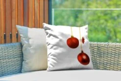 Coussins D'extérieur - Jardin - Une Paire De Boules De Noël Rouges Avec Une étoile De Noël Rouge - 40x40 Cm -Jingle Bells Boutique 1200x800 1536