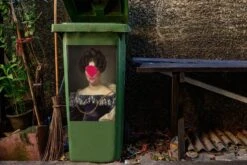 Sticker Conteneur Vieux MaîtresIllustrations De Noël - Johanna Henriette Anges Du Vieux Maître Alexandre Jean Dubois Drahonet Avec Goutte De Peinture Rose -Jingle Bells Boutique 1200x800 1559