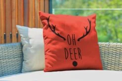 Coussins D'extérieur - Jardin - Citation De Noël Oh Cerf Sur Fond Rouge - 60x60 Cm 9 Coussins D'extérieur - Jardin - Citation De Noël Oh Cerf Sur Fond Rouge - 60x60 Cm -Jingle Bells Boutique 1200x800 1569