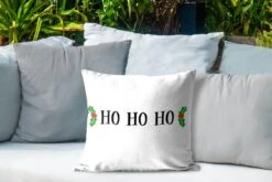 Coussins D'extérieur - Jardin - Citation De Noël Ho Ho Ho Sur Fond Blanc - 45x45 Cm -Jingle Bells Boutique 1200x800 1756