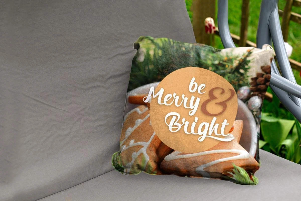 Coussins D'extérieur - Jardin - Citation Pour La Maison Pendant Noël 'Soyez Joyeux Et Lumineux' Sur Un Fond Avec Des Biscuits De Noël - 50x50 Cm 4 Coussins D'extérieur - Jardin - Citation Pour La Maison Pendant Noël 'Soyez Joyeux Et Lumineux' Sur Un Fond Avec Des Biscuits De Noël - 50x50 Cm – Image 2
