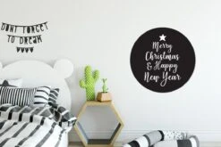 Noël Citation Joyeux Noël Et Happy Année Sur Un Autocollant Fond Noir Cercle Mur Papier Peint - 80x80 Cm - Peinture Rond - Cercle De Papier Peint - Cercle De Mur - Cercle Vivant - Auto-adhésif Découpe Et Rond 10 Noël Citation Joyeux Noël Et Happy Année Sur Un Autocollant Fond Noir Cercle Mur Papier Peint - 80x80 Cm - Peinture Rond - Cercle De Papier Peint - Cercle De Mur - Cercle Vivant - Auto-adhésif Découpe Et Rond -Jingle Bells Boutique 1200x800 181
