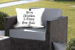 Coussins D' Extérieur - Jardin - Citation De Noël Joyeux Noël Et Happy Année Sur Un Fond Blanc - 60x40 Cm -Jingle Bells Boutique 1200x800 1853