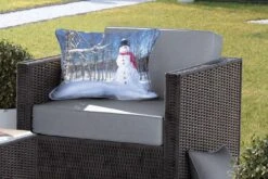 Coussins D'extérieur - Jardin - Une Poupée Enneigée à Anchorage En Alaska à Noël - 60x40 Cm 11 Coussins D'extérieur - Jardin - Une Poupée Enneigée à Anchorage En Alaska à Noël - 60x40 Cm -Jingle Bells Boutique 1200x800 1869