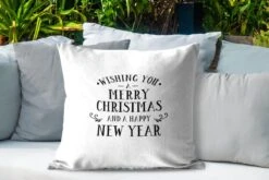 Coussins D'extérieur - Jardin - Citation De Noël Je Vous Souhaite Un Joyeux Noël Avec Un Fond Blanc - 60x60 Cm -Jingle Bells Boutique 1200x800 1956