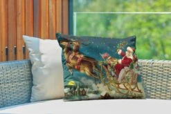 Coussins D'extérieur - Jardin - Père Noël Vintage Avec Traîneau Volant - 60x40 Cm -Jingle Bells Boutique 1200x800 1991
