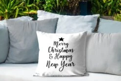 Coussins D' Extérieur - Jardin - Citation De Noël Joyeux Noël Et Happy Année Sur Un Fond Blanc - 45x45 Cm -Jingle Bells Boutique 1200x800 2052