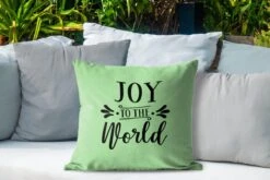 Coussins D'extérieur - Jardin - Citation De Noël Joy Au Monde Sur Fond Vert - 50x50 Cm -Jingle Bells Boutique 1200x800 2088