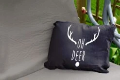 Coussins D'extérieur - Jardin - Citation De Noël Oh Cerf Sur Fond Noir - 60x40 Cm 8 Coussins D'extérieur - Jardin - Citation De Noël Oh Cerf Sur Fond Noir - 60x40 Cm -Jingle Bells Boutique 1200x800 2102