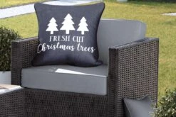 Coussins D'extérieur - Jardin - Citation De Noël Fraîchement Coupés Sur Fond Noir - 60x60 Cm 11 Coussins D'extérieur - Jardin - Citation De Noël Fraîchement Coupés Sur Fond Noir - 60x60 Cm -Jingle Bells Boutique 1200x800 2121