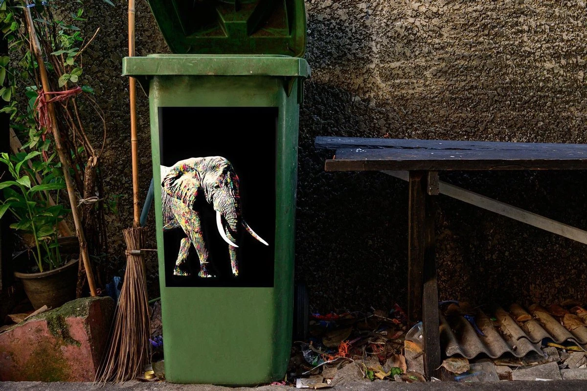 Sticker Conteneur ElephantIllustrations De Noël - Éléphant Avec Taches Abstraites Sur Fond Noir 8 Sticker Conteneur ElephantIllustrations De Noël - Éléphant Avec Taches Abstraites Sur Fond Noir – Image 6