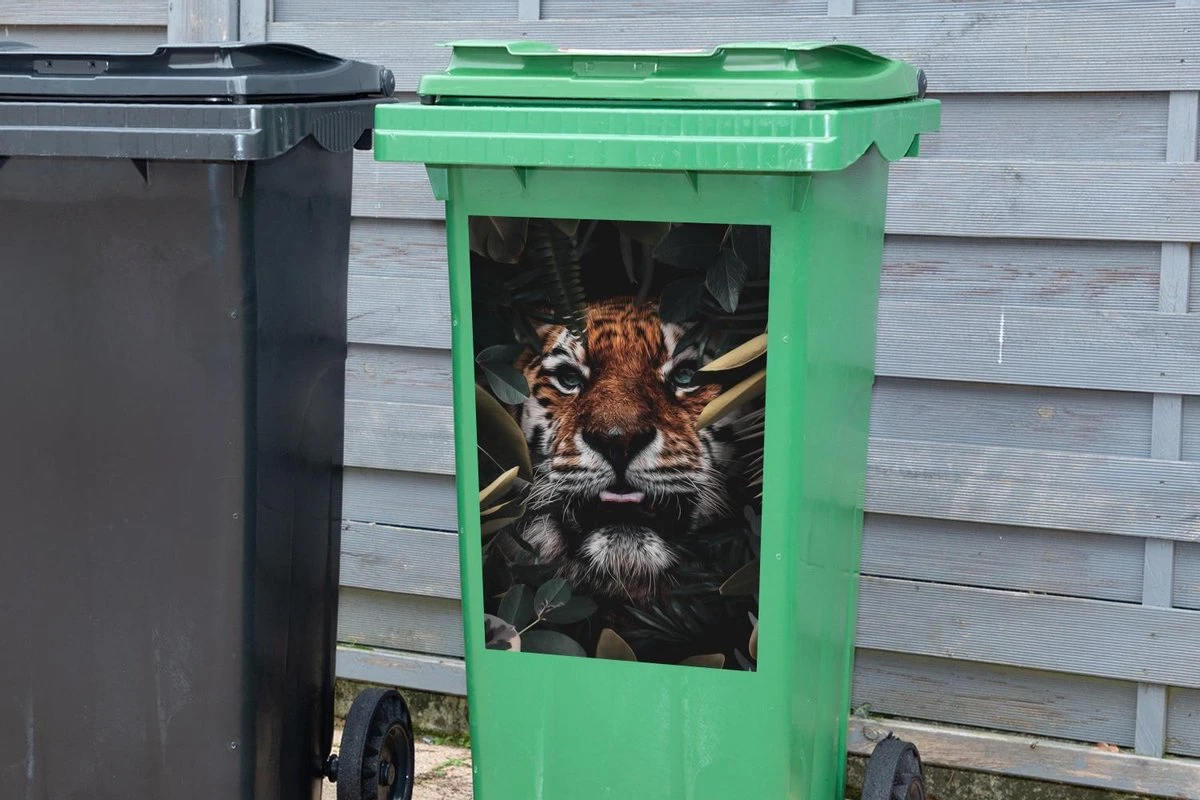 Autocollant De Conteneur TigreIllustrations De Noël - Tigre Entre Les Plantes Autocollant De Clic - 40x60 Cm - Autocollant De Clic - Autocollant De Conteneur Résistant Aux Intempéries 6 Autocollant De Conteneur TigreIllustrations De Noël - Tigre Entre Les Plantes Autocollant De Clic - 40x60 Cm - Autocollant De Clic - Autocollant De Conteneur Résistant Aux Intempéries – Image 4