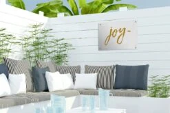 Décoration De Jardin Citations - Or - Joy - Proverbes - Noël - 40x30 Cm - Toile De Jardin - Affiche Extérieure -Jingle Bells Boutique 1200x800 2356