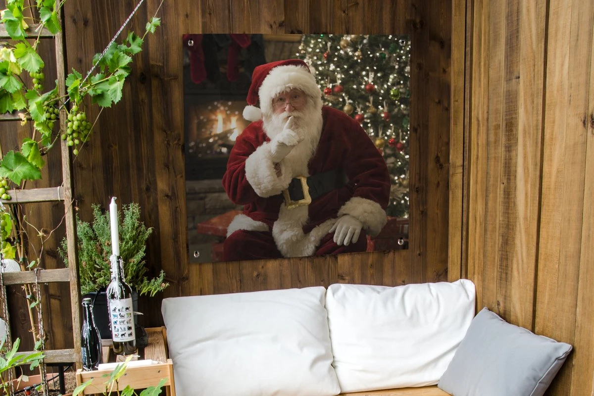 Père Noël Avec Un Sapin De Noël Coloré En Arrière-plan Affiche De Jardin 100x100 Cm - Toile De Jardin / Toile D'extérieur / Peintures Pour L'extérieur (décoration De Jardin) 4 Père Noël Avec Un Sapin De Noël Coloré En Arrière-plan Affiche De Jardin 100x100 Cm - Toile De Jardin / Toile D'extérieur / Peintures Pour L'extérieur (décoration De Jardin) – Image 2