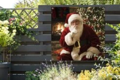 Père Noël Avec Un Sapin De Noël Coloré En Arrière-plan Affiche De Jardin 100x100 Cm - Toile De Jardin / Toile D'extérieur / Peintures Pour L'extérieur (décoration De Jardin) 17 Père Noël Avec Un Sapin De Noël Coloré En Arrière-plan Affiche De Jardin 100x100 Cm - Toile De Jardin / Toile D'extérieur / Peintures Pour L'extérieur (décoration De Jardin) -Jingle Bells Boutique 1200x800 2372