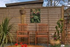 Un Gros Plan De Pommes De Pin Près Du Sapin De Noël Affiche De Jardin 30x40 Cm - Petit - Toile De Jardin / Toile D'extérieur / Peintures Pour L'extérieur (décoration De Jardin) -Jingle Bells Boutique 1200x800 2468