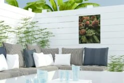 Un Gros Plan De Pommes De Pin Près Du Sapin De Noël Affiche De Jardin 30x40 Cm - Petit - Toile De Jardin / Toile D'extérieur / Peintures Pour L'extérieur (décoration De Jardin) -Jingle Bells Boutique 1200x800 2469