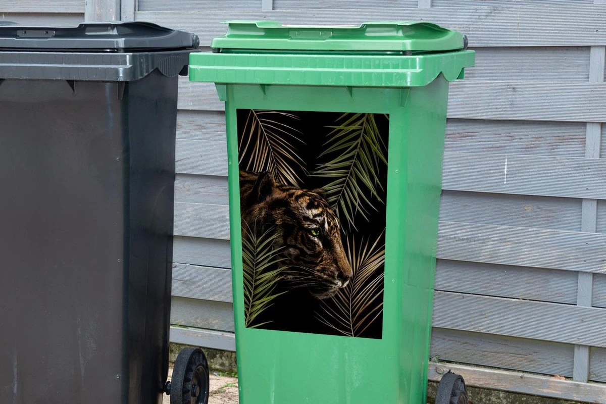 Sticker Conteneur TigreIllustrations De Noël - Tigre Entre Les Branches 6 Sticker Conteneur TigreIllustrations De Noël - Tigre Entre Les Branches – Image 4