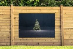 Affiche De Jardin Sapin De Noël Lumineux Sur Sol Enneigé 180x120 Cm - Toile De Jardin / Toile D'extérieur / Peintures D'extérieur (décoration De Jardin) XXL / Grand Format! -Jingle Bells Boutique 1200x800 2540