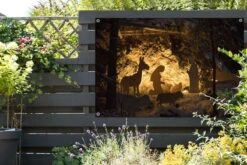 Crèche De Noël Sur Mur En Lumières Affiche De Jardin Toile En Vrac 180x120 Cm - Toile De Jardin / Toile D'extérieur / Peintures D'extérieur (décoration De Jardin) XXL / Groot Format! -Jingle Bells Boutique 1200x800 2714