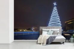 Papier Peint Photo Vinyle - Un Sapin De Noël Illuminé à Tower Bridge En Angleterre Largeur 420 Cm X Hauteur 280 Cm - Tirage Photo Sur Papier Peint (disponible En 7 Tailles) -Jingle Bells Boutique 1200x800 493