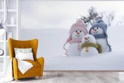 Papier Peint Papier Peint Photo En Vinyle - Une Famille De Poupées De Noël Sur Le Paysage Enneigé Largeur 450 Cm X Hauteur 300 Cm - Tirage Photo Sur Papier Peint (disponible En 7 Tailles) -Jingle Bells Boutique 1200x800 550