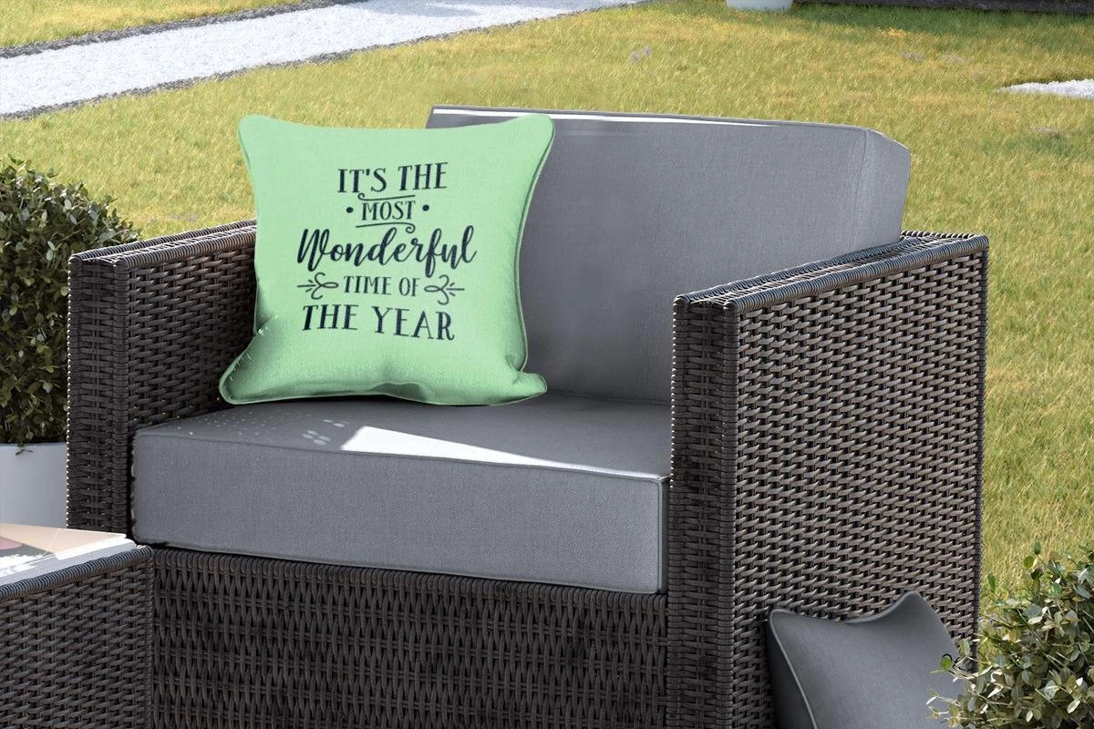 Coussins D'extérieur - Jardin - Citation De Noël C'est La Plus Belle Période De L'année Sur Fond Vert - 40x40 Cm 7 Coussins D'extérieur - Jardin - Citation De Noël C'est La Plus Belle Période De L'année Sur Fond Vert - 40x40 Cm – Image 5