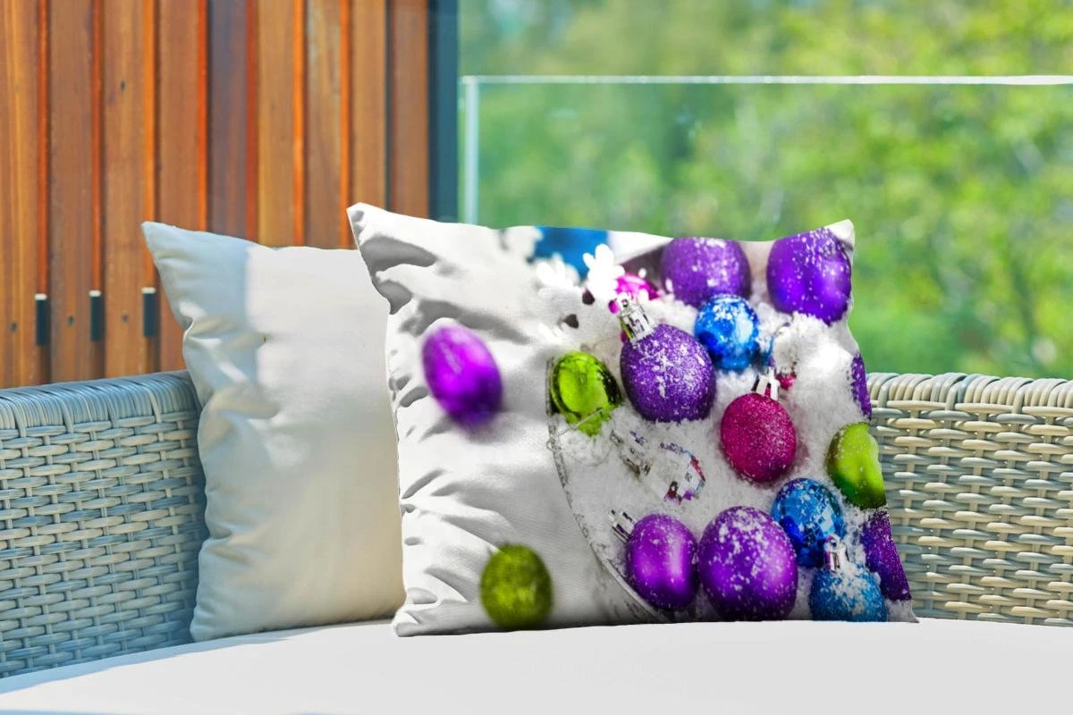 Coussins D'extérieur - Jardin - Boules De Noël Dans Un Seau Enneigé - 60x40 Cm 5 Coussins D'extérieur - Jardin - Boules De Noël Dans Un Seau Enneigé - 60x40 Cm – Image 3