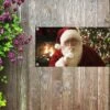 Poster De Jardin Père Noël Avec Un Sapin De Noël Coloré - 80x40 Cm - Décoration Murale Extérieur - Poster De Jardin - Toile De Jardin - Poster De Clôture - Tableau De Jardin