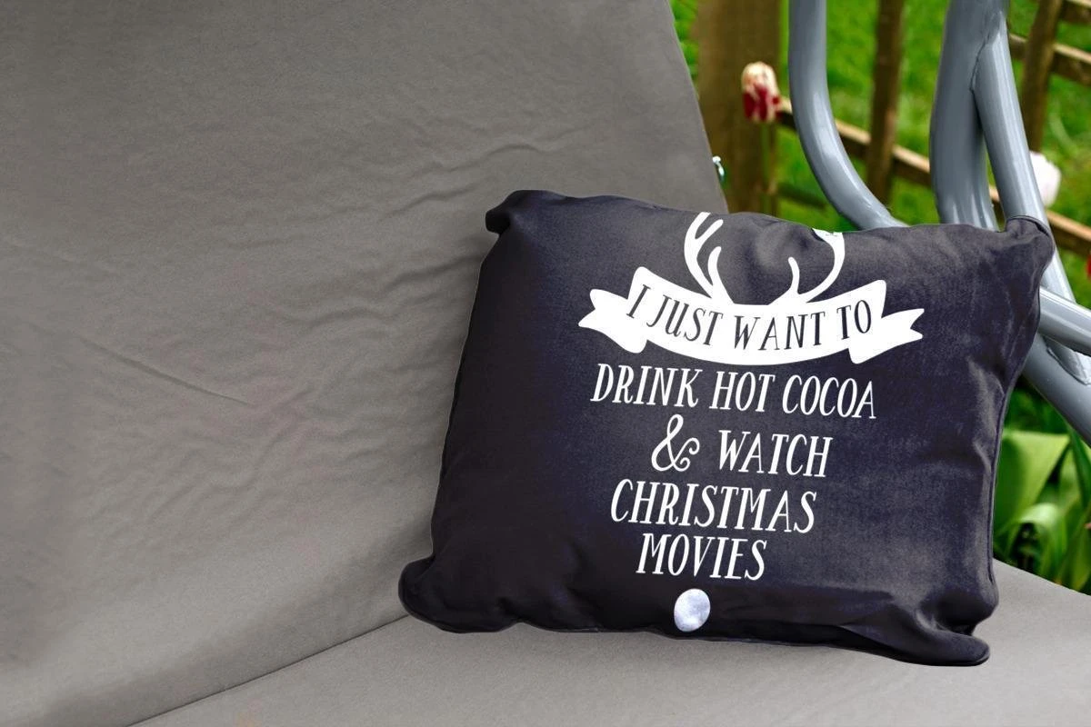 Coussins D'extérieur - Jardin - Citation De Noël Je Veux Juste Boire Du Chocolat Chaud Sur Fond Noir - 60x40 Cm 4 Coussins D'extérieur - Jardin - Citation De Noël Je Veux Juste Boire Du Chocolat Chaud Sur Fond Noir - 60x40 Cm – Image 2