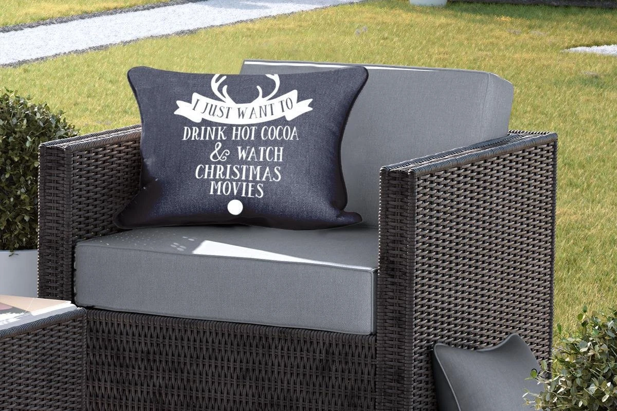 Coussins D'extérieur - Jardin - Citation De Noël Je Veux Juste Boire Du Chocolat Chaud Sur Fond Noir - 60x40 Cm 7 Coussins D'extérieur - Jardin - Citation De Noël Je Veux Juste Boire Du Chocolat Chaud Sur Fond Noir - 60x40 Cm – Image 5