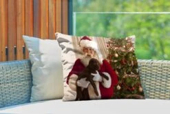 Coussins D'extérieur - Jardin - Père Noël Avec Un Chien Marron Dans Ses Mains - 60x40 Cm 9 Coussins D'extérieur - Jardin - Père Noël Avec Un Chien Marron Dans Ses Mains - 60x40 Cm -Jingle Bells Boutique 1200x800 886