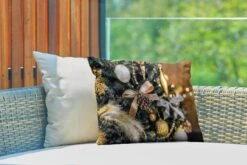 Coussins D'extérieur - Jardin - Gros Plan Sur Des Décorations De Sapin De Noël - 50x30 Cm -Jingle Bells Boutique 1200x800 911