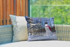 Coussins D'extérieur - Jardin - Une Poupée Enneigée à Anchorage En Alaska à Noël - 50x30 Cm -Jingle Bells Boutique 1200x800 919